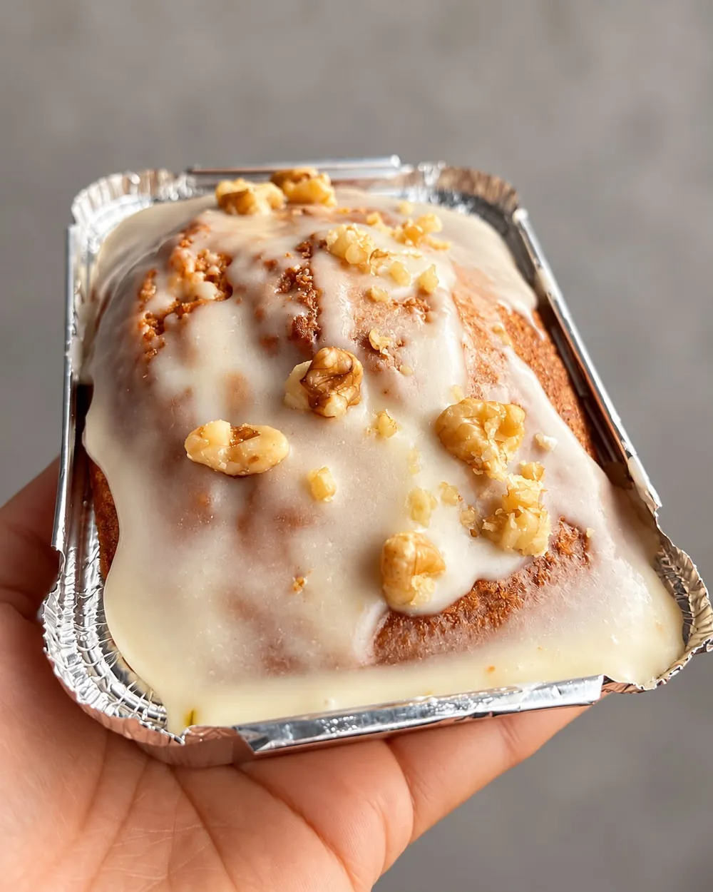 Budín glaseado con nueces
