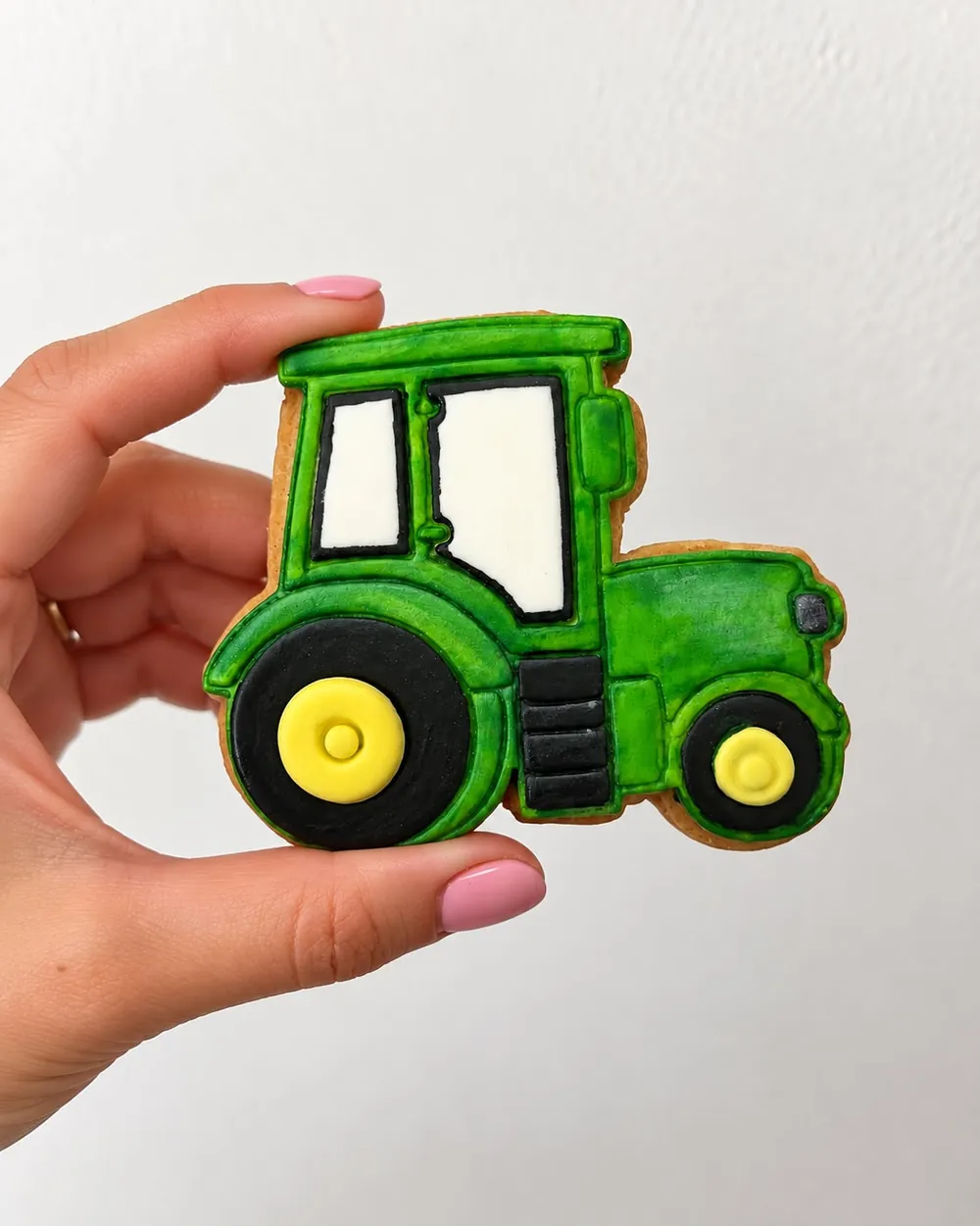 Galleta decorada con forma de tractor